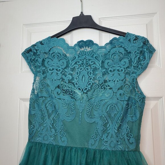 Exquisite Elegance Chi Chi London Lace Dress Size 12 - Picture 4 of 9